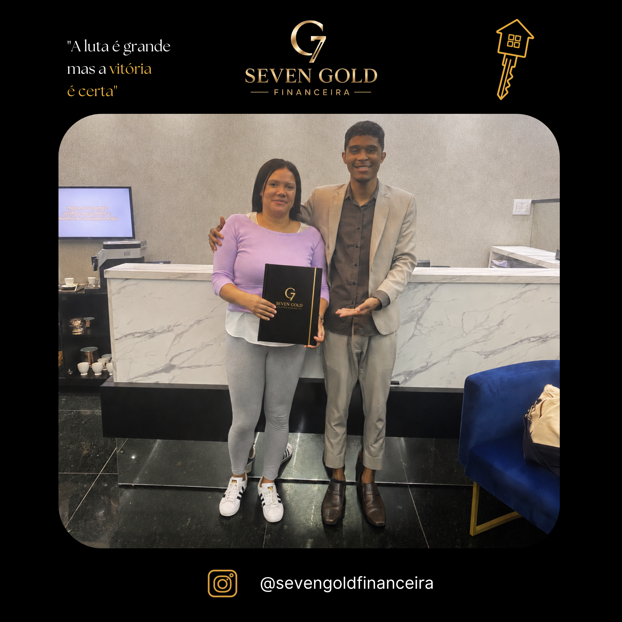 Família 9 celebrando sua conquista com a Seven Gold